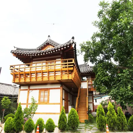 Gyeongju Seorabeol Hanok Отели рядом с достопримечательностью «Комплекс Сансонджан»