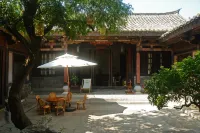 Tranquil Yard Life - Kitchens