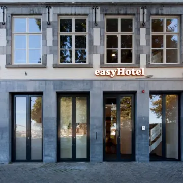 easyHotel Maastricht City Centre Отели рядом с достопримечательностью «Коммелквартир»
