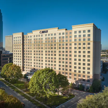 The Chifley Houston, Tapestry Collection by Hilton Отели рядом с достопримечательностью «Водяная стена»