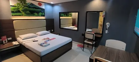 Hotel Sogo Davao Отели в г. Давао