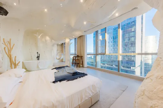 Chunchengyi Homestay (Kunming South Station Colorful Yunnan First City Branch)