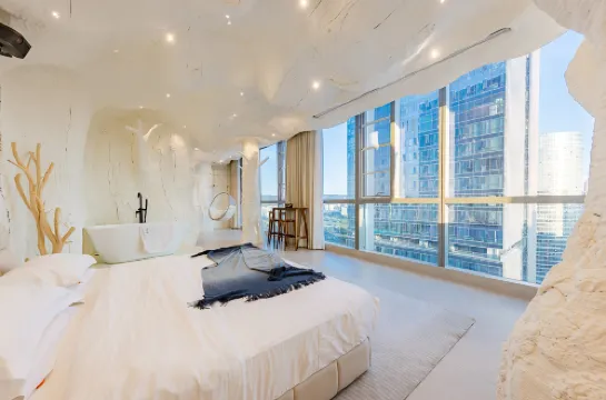 Chunchengyi Homestay (Kunming South Station Colorful Yunnan First City Branch)