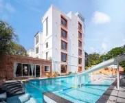 Sanya Qiyun Lanhai Hotel Hotels near مطار سانيا فينيكس الدولي