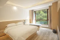 Longsheng Hot-spring Hotel