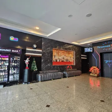 Paramount Palace Hotel Dannok