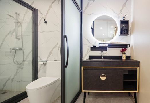 5. 이위안 박스 레..