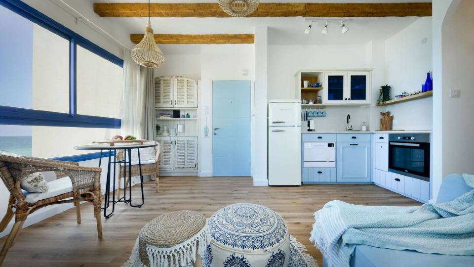 Authentic Beachfront Apartment