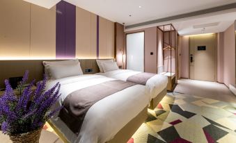 Lufeng Hotel (Meihekou Yinhe Avenue)