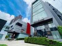 Civic Horizon Hotel & Residence Hotels near Ekkamai Eastern Bus Terminal
