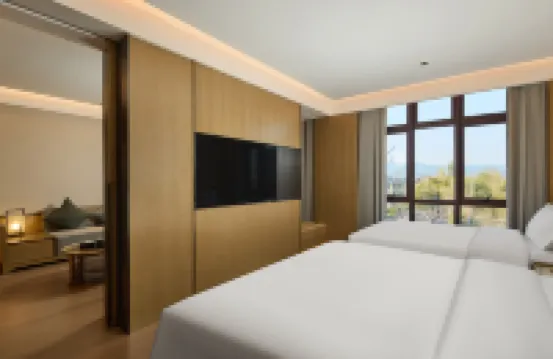 Floral Hotel·April Day Garden Hotel