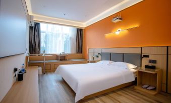 Horqin Left Wing Middle Banner23℃Blue Bay Hotel