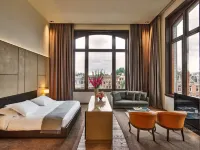 Conservatorium Hotel (Operated by Mandarin Oriental) Hotels near Restaurant Greetje