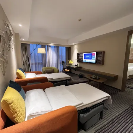 Hampton by Hilton Guangzhou Zhujiang New Town Отели рядом с достопримечательностью «Тянхэ»