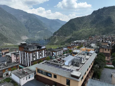 Gongshan Bingzhong Yuejing Homestay