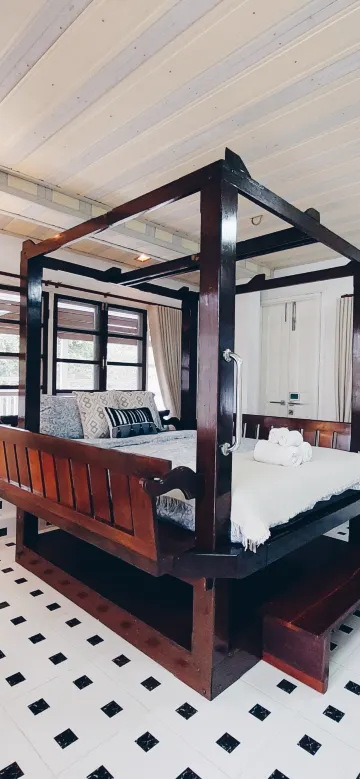 ห้องเตียงใหญ่ พร้อมระเบียง