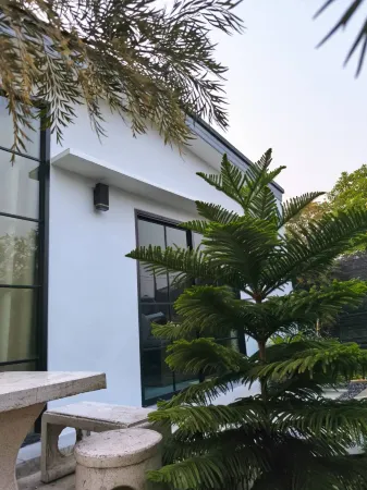 Baantonlom suvarnabhumi Отели рядом с достопримечательностью «The Holy Infant Jesus Church»