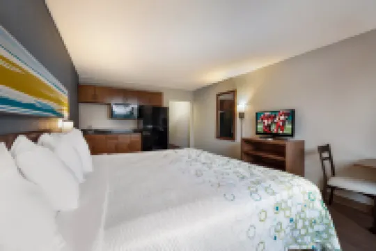 HomeTowne Studios Painted Post