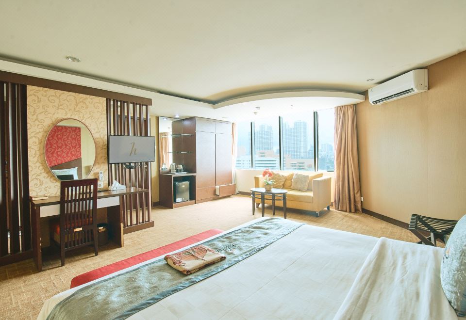 Balairung Hotel Jakarta Over view