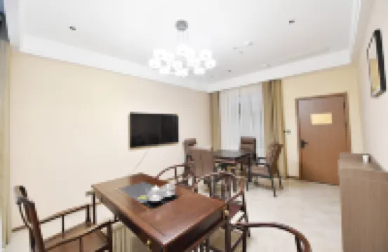 東城飯店（黃果樹大街西秀區高級中學店）