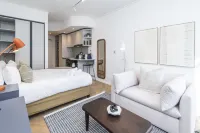 澤蘭碼頭公寓飯店 by Totalstay