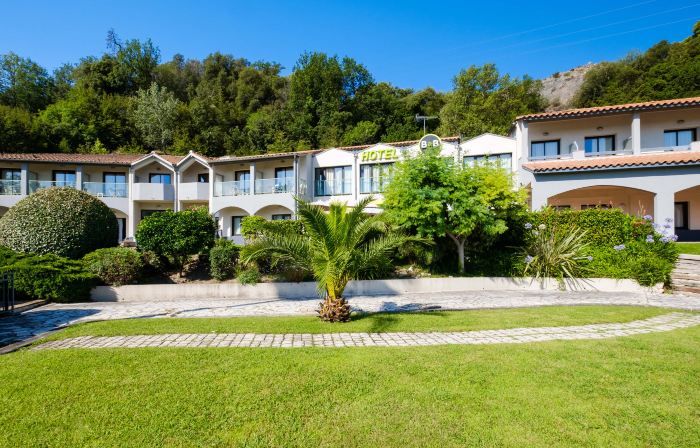 B&B Hotel Villeneuve Loubet Village