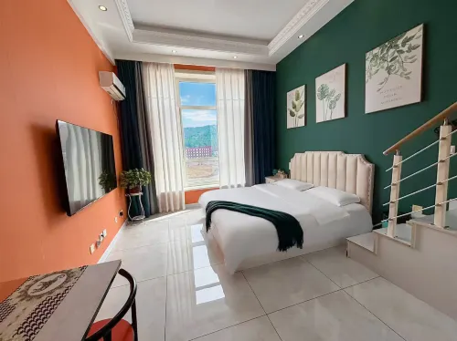 Tonghua Qingxiang LOFT Red Star Macalline Homestay