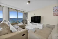 Catalina Resort Các khách sạn gần Maroochydore Surf School