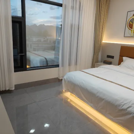 Liangqi Mountain House Homestay (Wumeng Grassland)