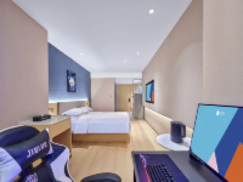 i Electronic Sports Hotel (Liyang Ba Bai Ban)