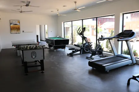 Afrokan Hotel Отели в г. Adjiringanor