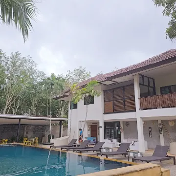 Nongthale Mountain View Hotels near Khao Ngon Nak
