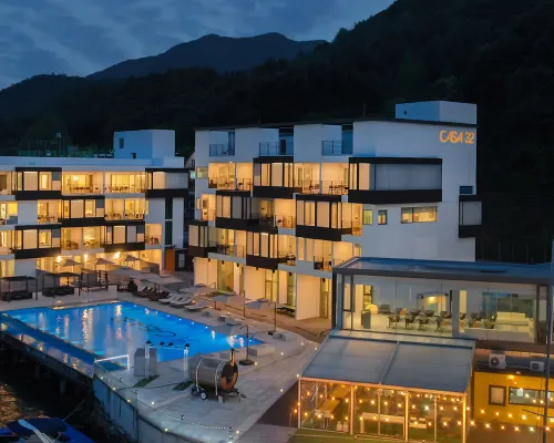 Casa 32 Hotels near Interactive Art Museum