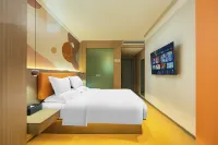 Dazhou Yilan E-Sports Hotel (Yangguang Shuadu Food Street) - Esports