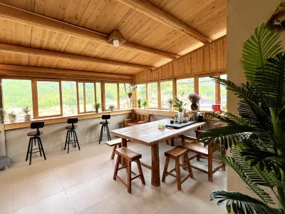 Longtan Village Chenxi Homestay Các khách sạn gần Siping Village