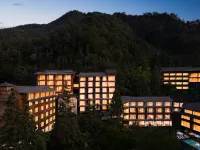 Pine-Shaded Hotel