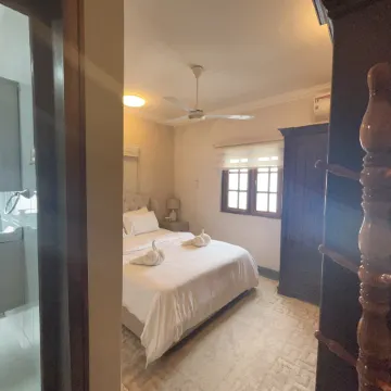 Mango Restaurant&Apartment Hotel(China)
