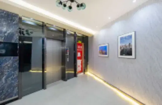 VLAN Future E-Sports Hotel (Qingdao May Fourth Square Olympic Sailing Center)