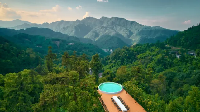 峨眉山淓雲積民宿