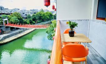 Huaqiao River View Homestay (Qianzhou Ancient City)