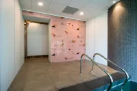 Flonk Hotel Groningen Zuid, BW Signature Collection - Pools