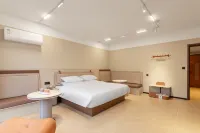 千峰裏ホテル（興坪古鎮20元背景風景区）