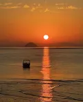 Xiamen Man Yue Mei Shu (Zhen Zhu Wan Beach Store) - Mountain view