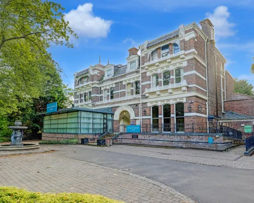 Liverpool Aigburth Sefton Park Hotel By Belvilla Hotels near 20 Forthlin Road