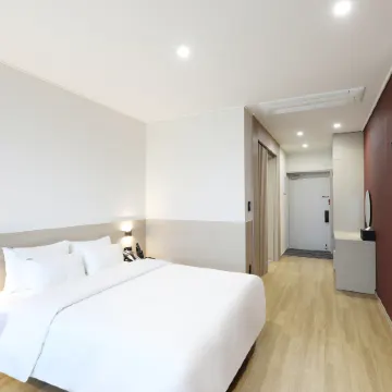 Pohang Hound Hotel Songdo Beach