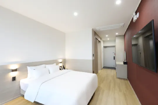 Pohang Hound Hotel Songdo Beach