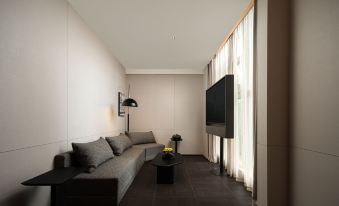 Atour Hotel Taizhou Fudao (City Government Branch)