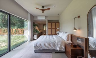 Zizai Courtyard Shizi