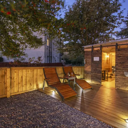 Private Hot Tub - Zen & Bubbles