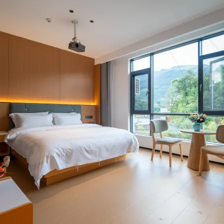 Zhenkang Jindu Hotel